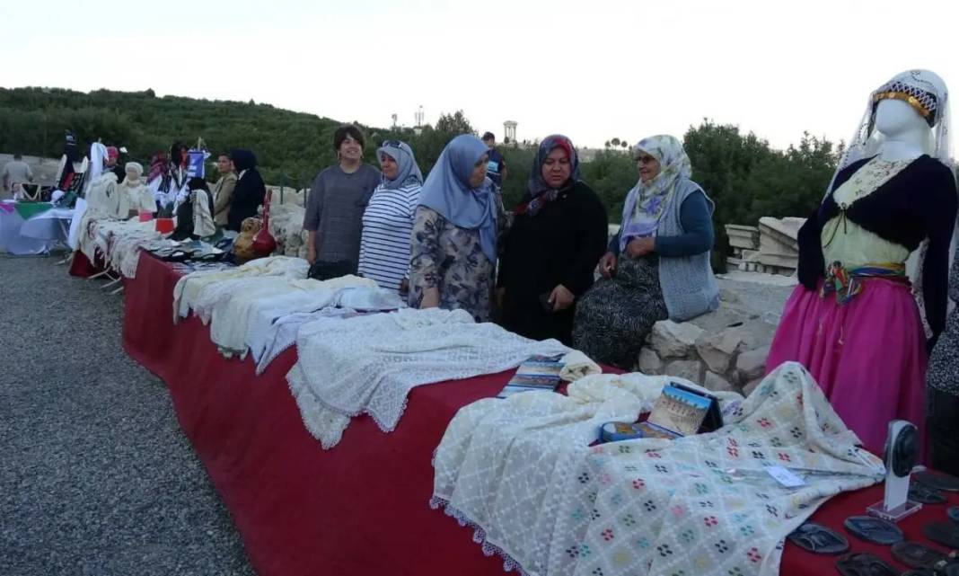 Antik Ruhla Modern Ezgiler: Kibyra’da Kültürel Defile Göz Kamaştırdı 7